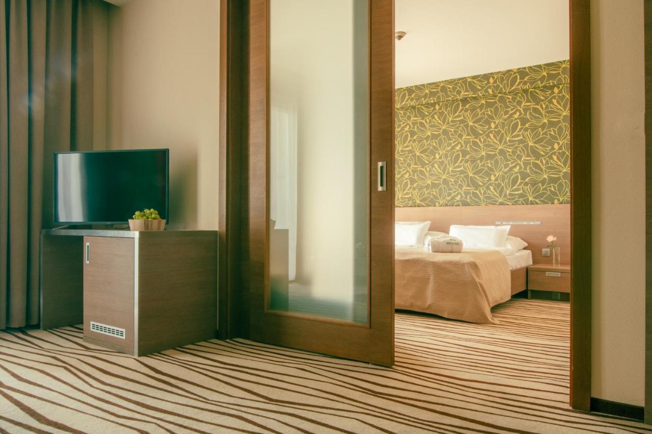 Hotel Ponteo - Activity Park Bratislava Eksteriør billede