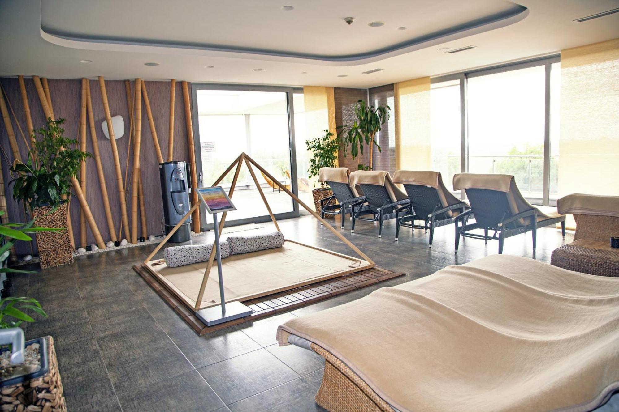 Hotel Ponteo - Activity Park Bratislava Eksteriør billede