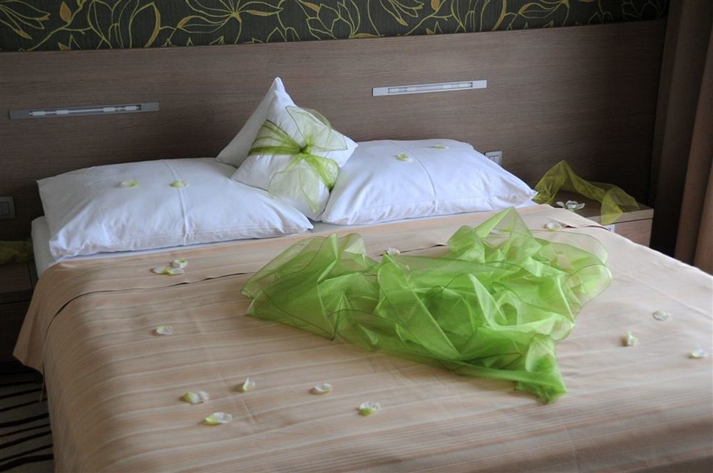 Hotel Ponteo - Activity Park Bratislava Eksteriør billede